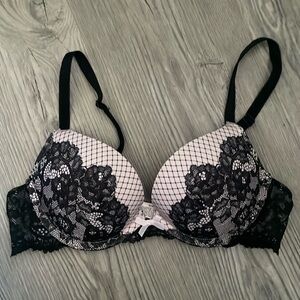 Victoria’s secret dream angels push up black and pink lace print bra - 32B